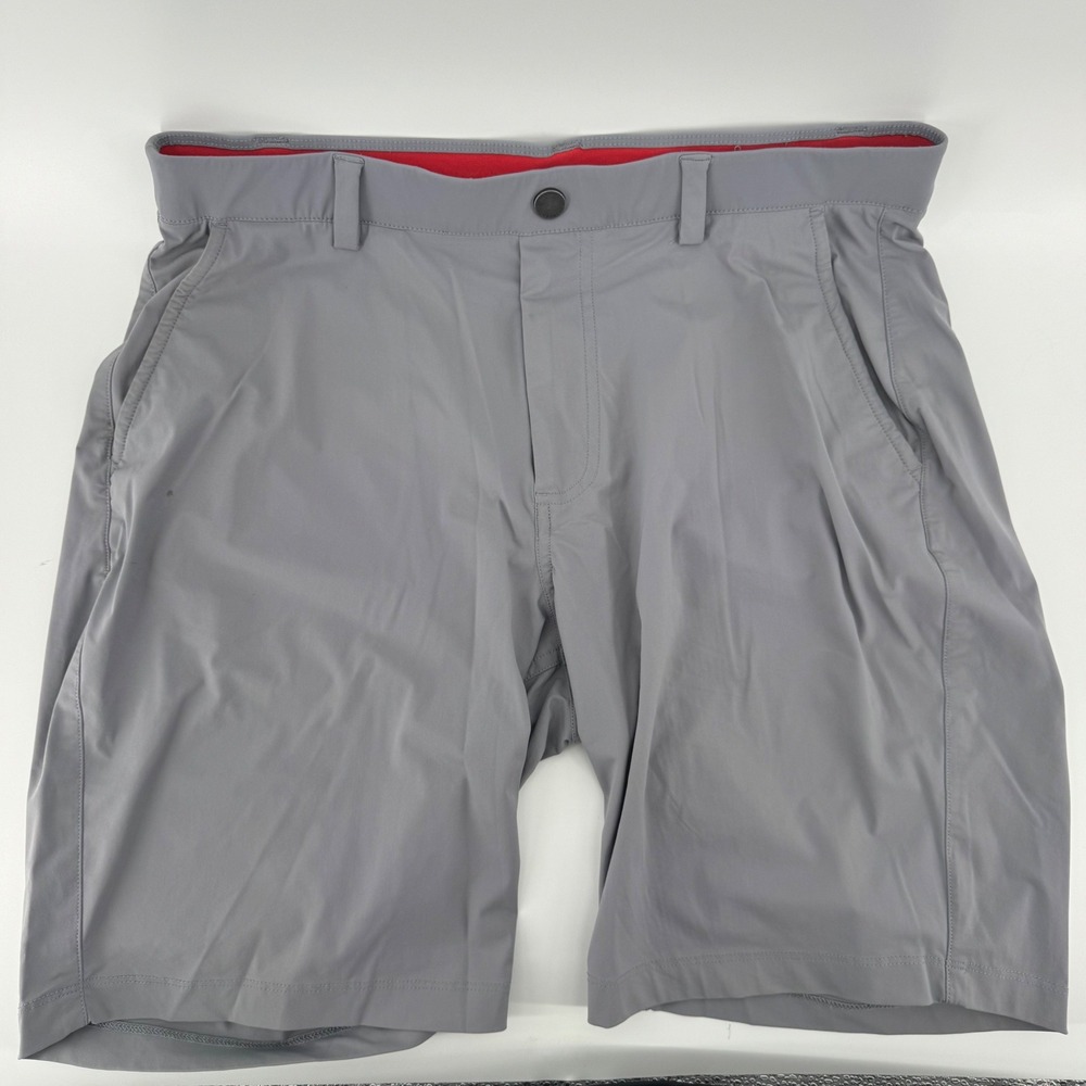 REDVANLY Mens Golf Shorts Grey Performance Stretch Athletic Size Medium 33 Waist